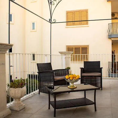 Salgari Uno * Марина-ди-Рагуза